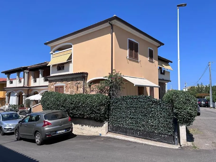 Lovely Apartment With Terrace And Air Conditioning Torpè