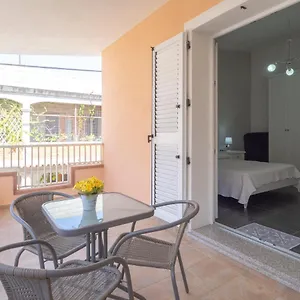Affittacamere Sweethome - Morada, Torpè